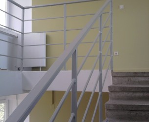 Balustrady wewnętrzne schodowe proste