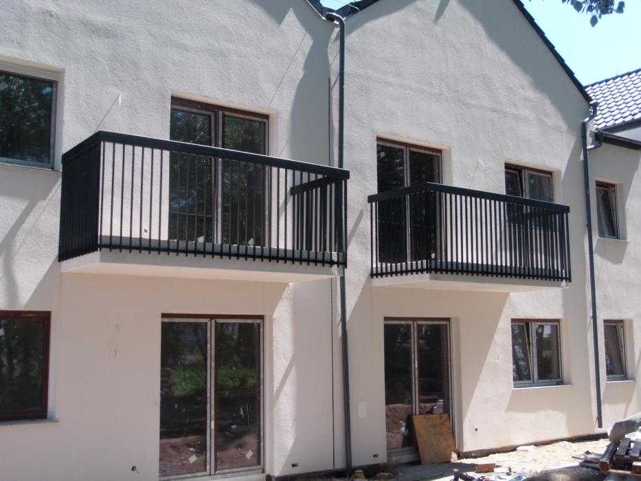 Balustrady balkonowe czarne
